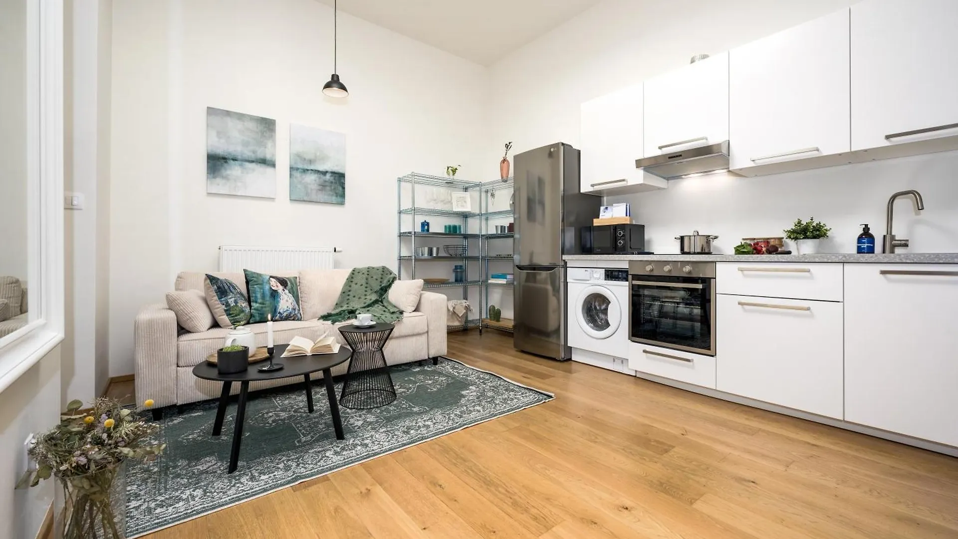 Prague Days - Private Terrace - Spacious Studio - Hip District